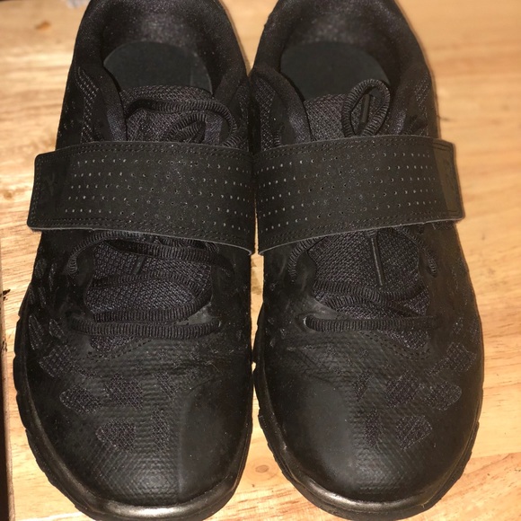 black jordans with velcro strap